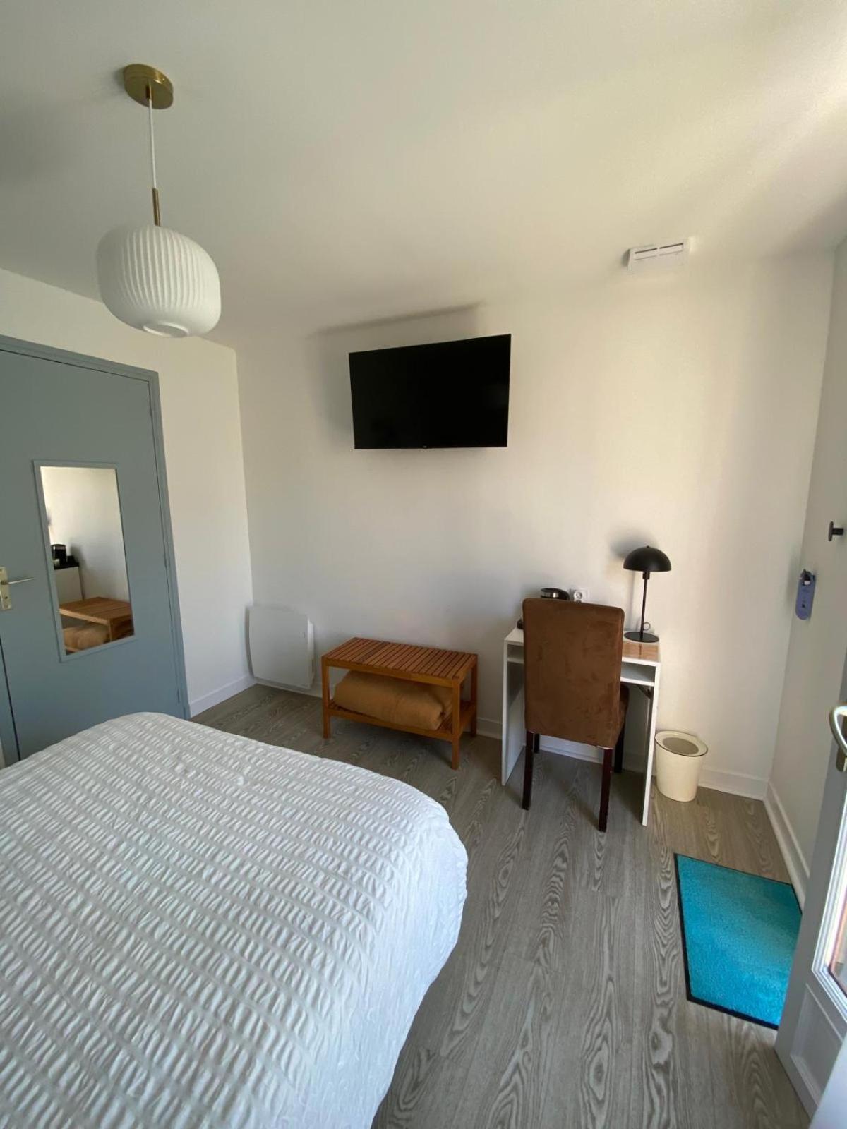 Hotel Les Voisins Beaucemaine Ploufragan Room photo