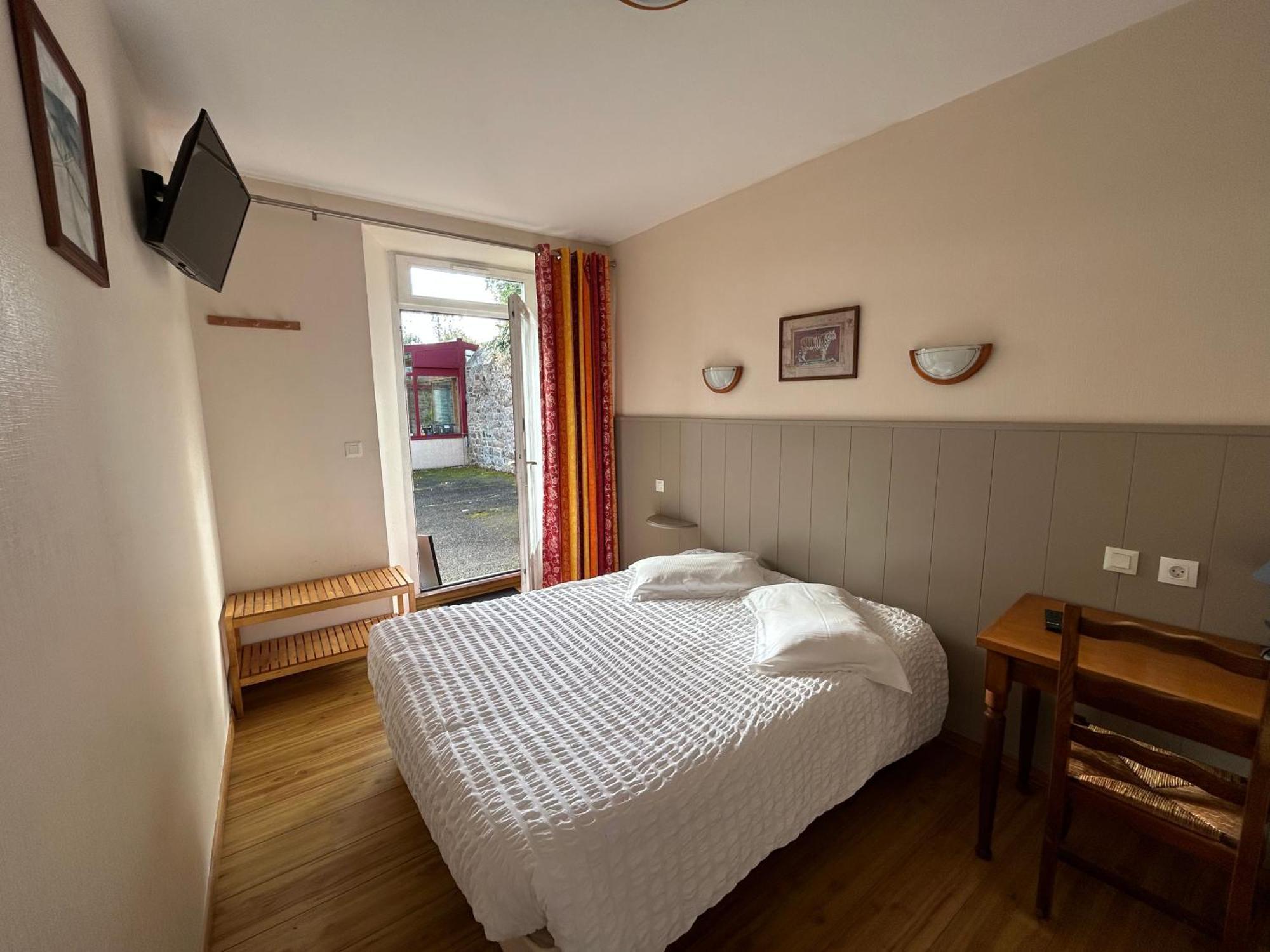 Hotel Les Voisins Beaucemaine Ploufragan Room photo