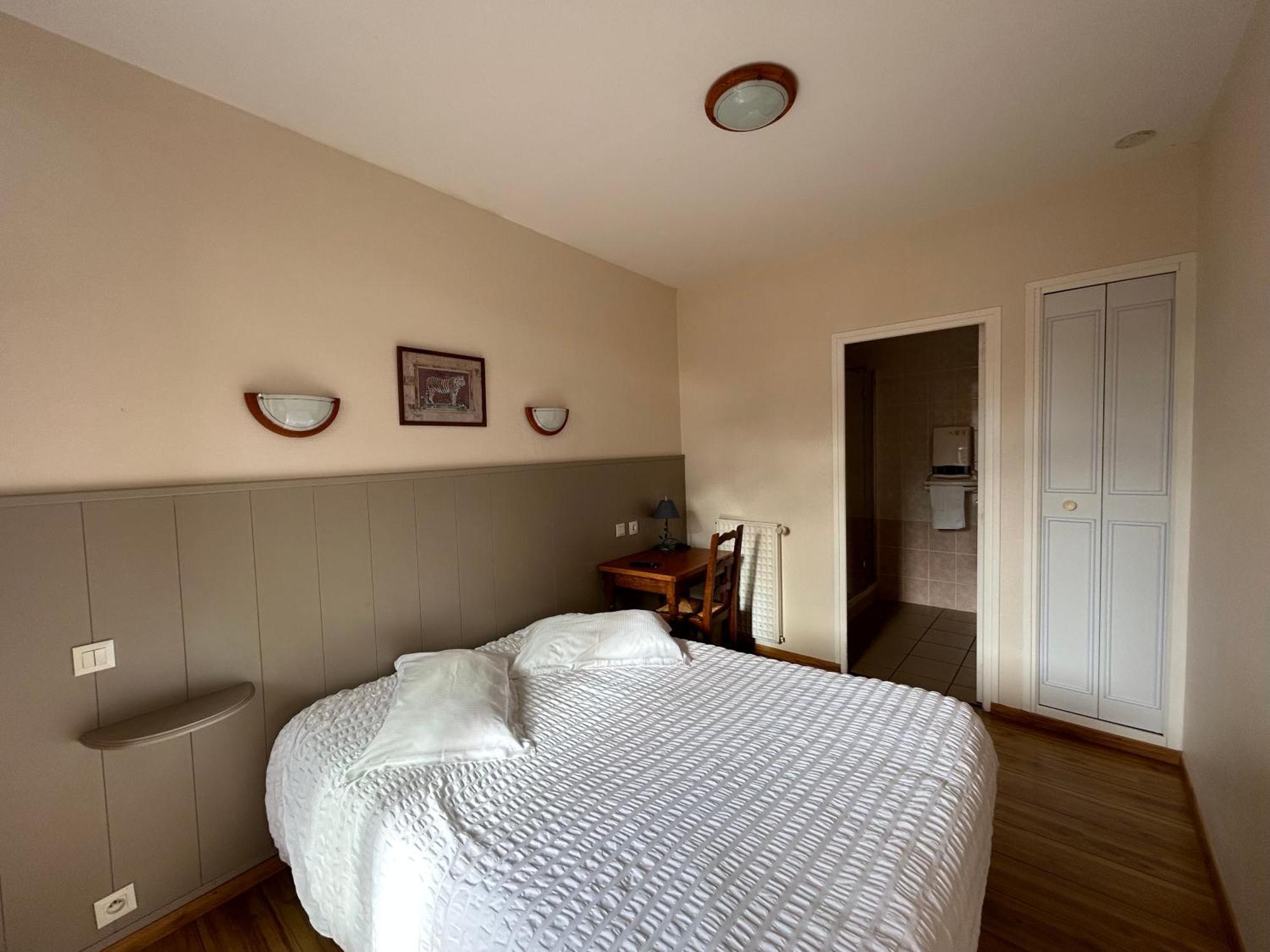 Hotel Les Voisins Beaucemaine Ploufragan Room photo