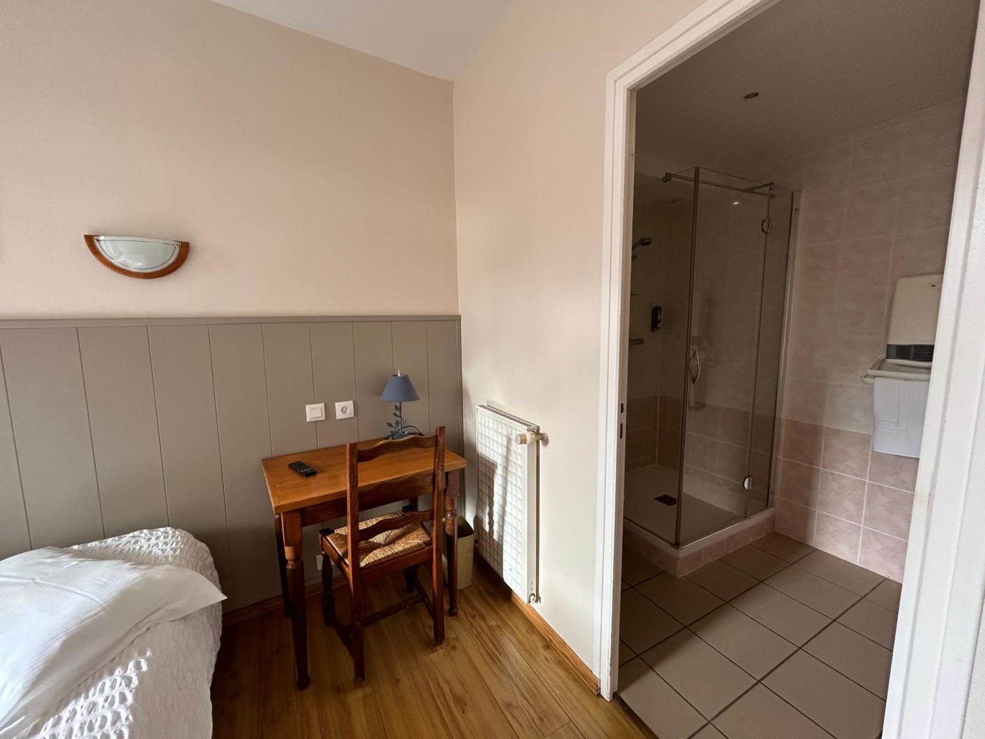 Hotel Les Voisins Beaucemaine Ploufragan Room photo